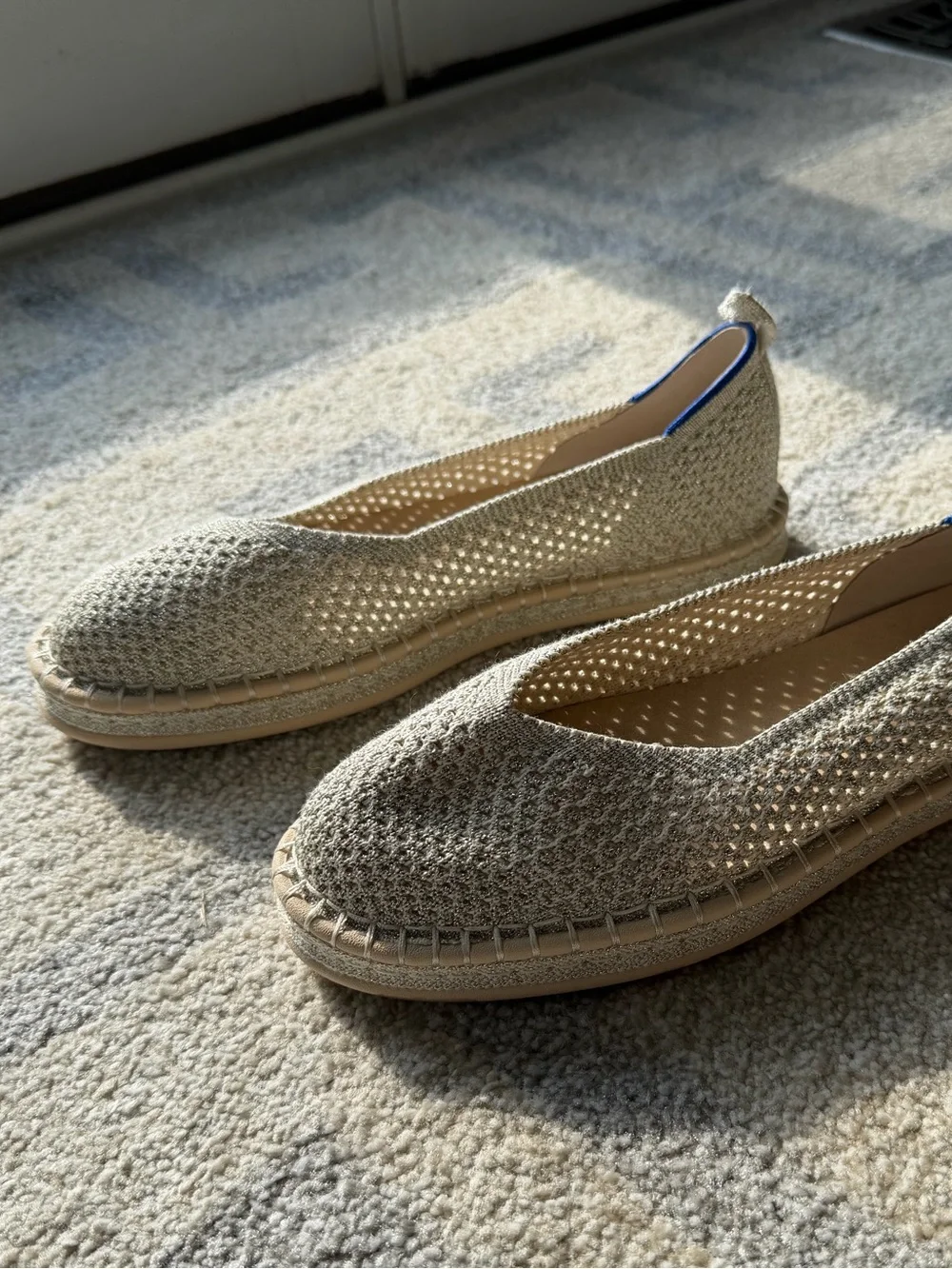 Rothy's Espadrille Flats, Womens 8, Metallic Silver detail - Picture 2 of 6